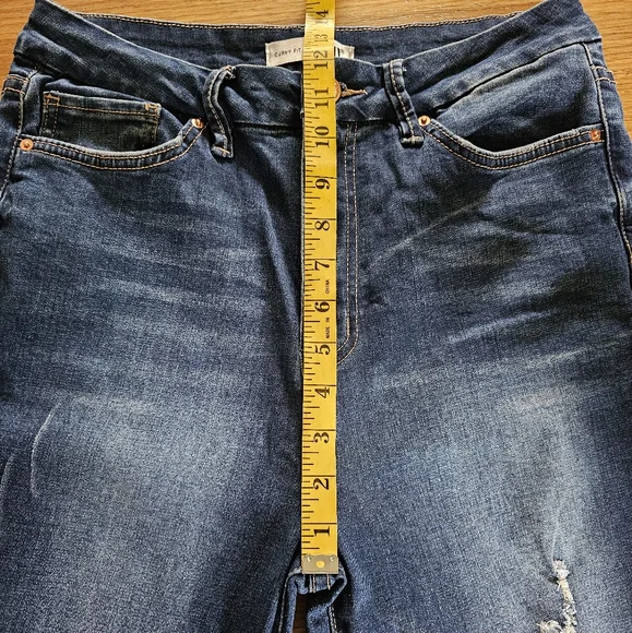 YMI Curvy Fit High Rise Stretch Jeans Womens Size 28" Waist X 28-1/2" Inseam - Picture 10 of 15